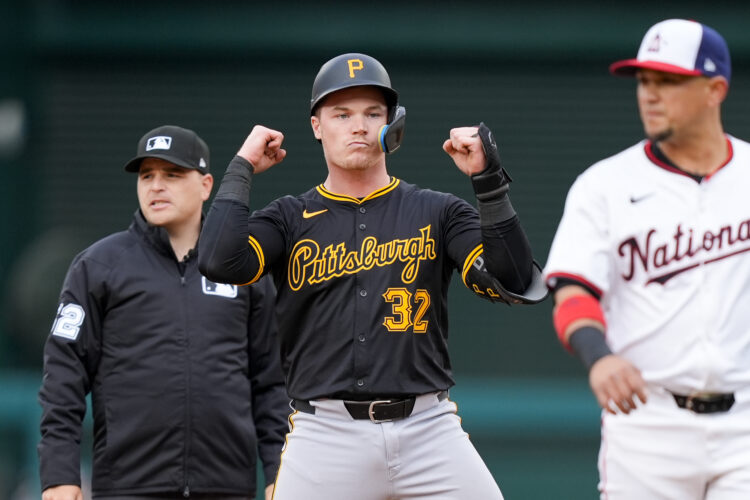 Pirates are 5-0 for the first time in 41 seasons